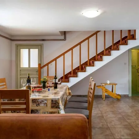 Nyaraló In Pod Uckom - Istrien 50409 *